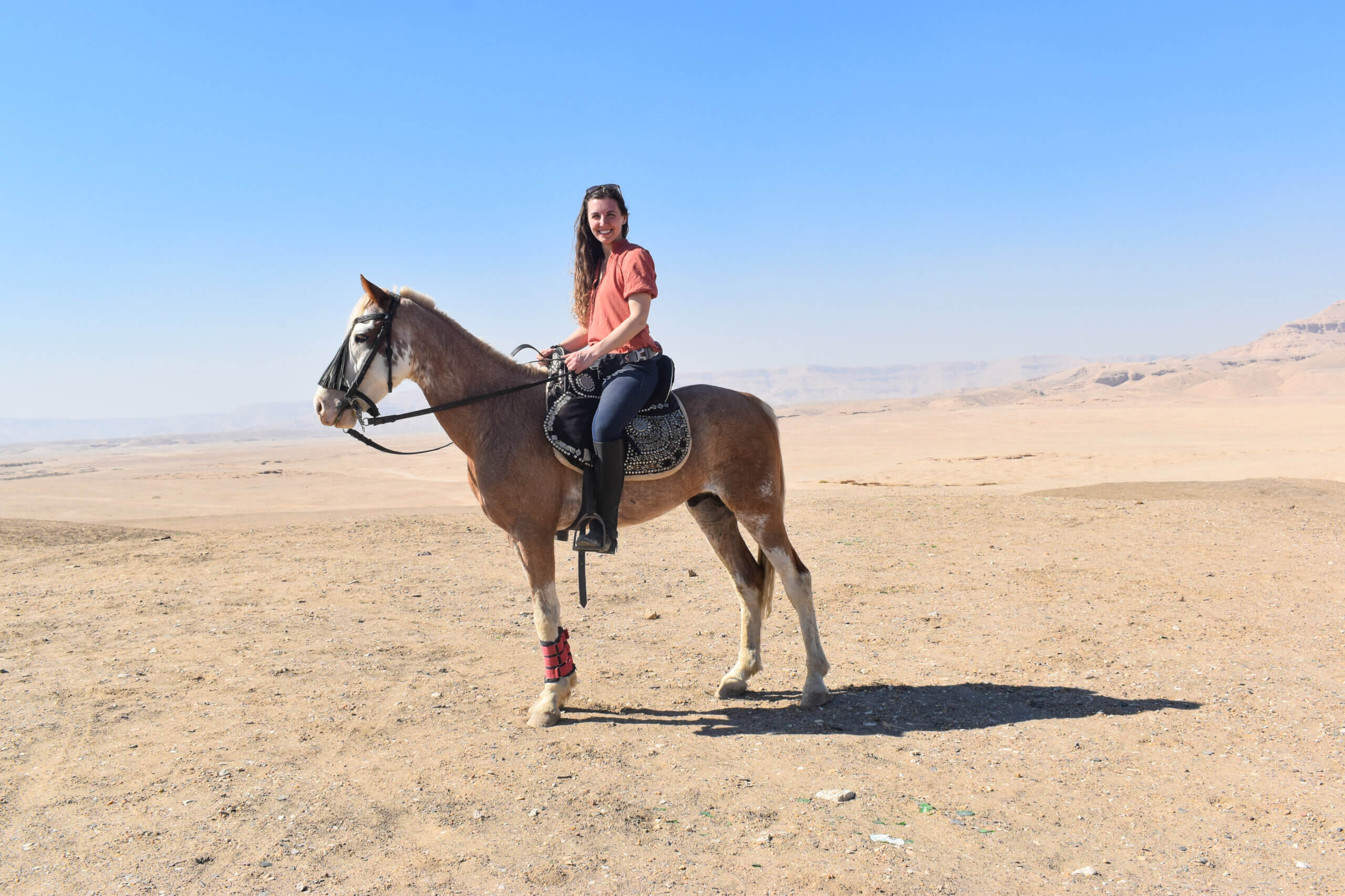 horse-riding-holiday-desert-view-west-bank-luxor-egypt