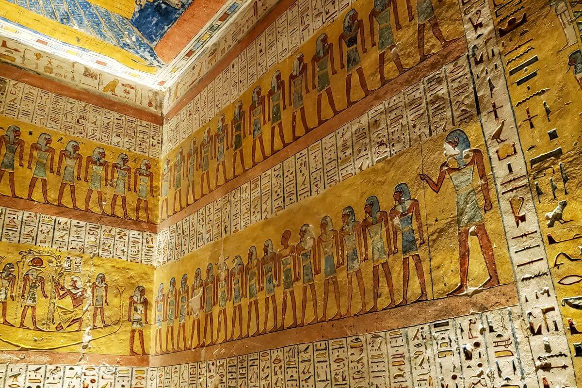 Inside_Tomb_Valley_Kings_Luxor_Egypt