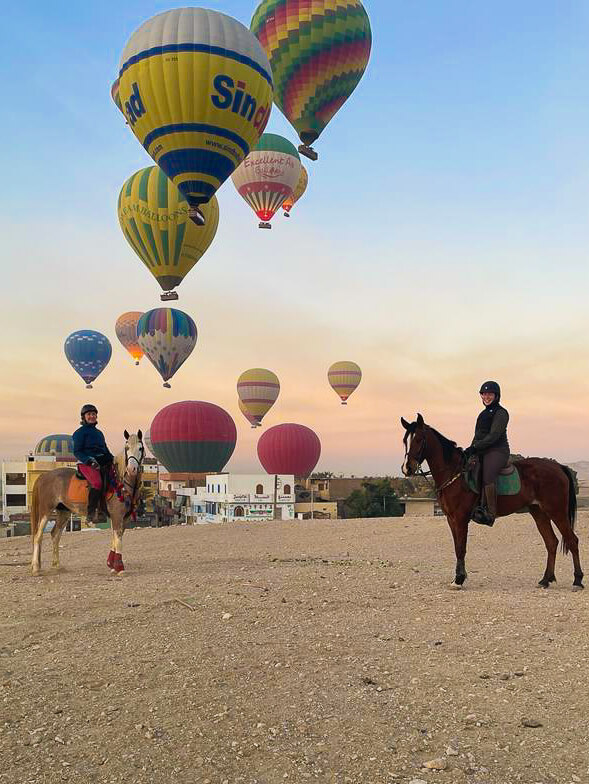 hot-air-balloons-sunrise-luxor-horse-riding-holiday-egypt