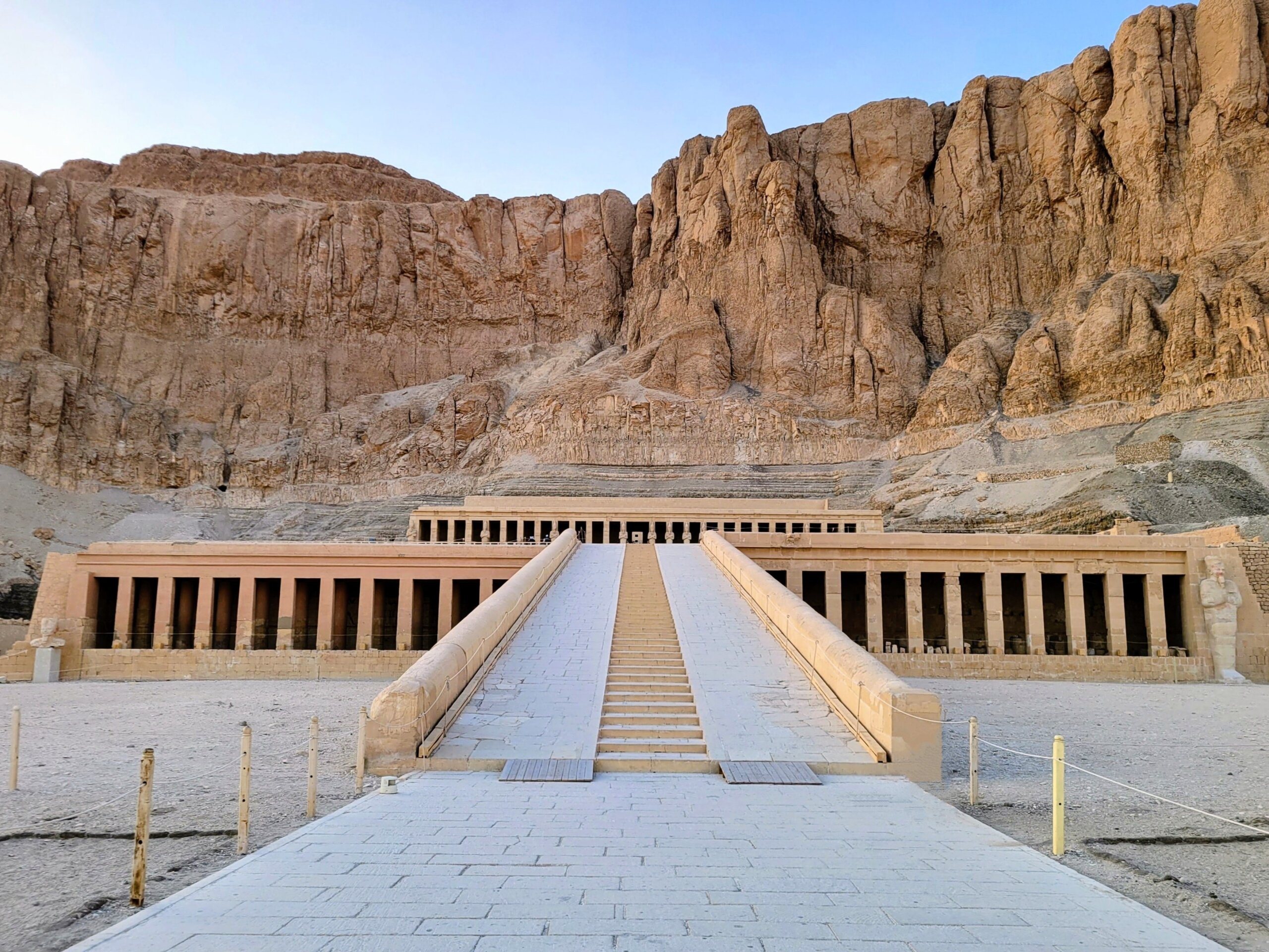 hatshepsut-temple-luxor-egypt-2