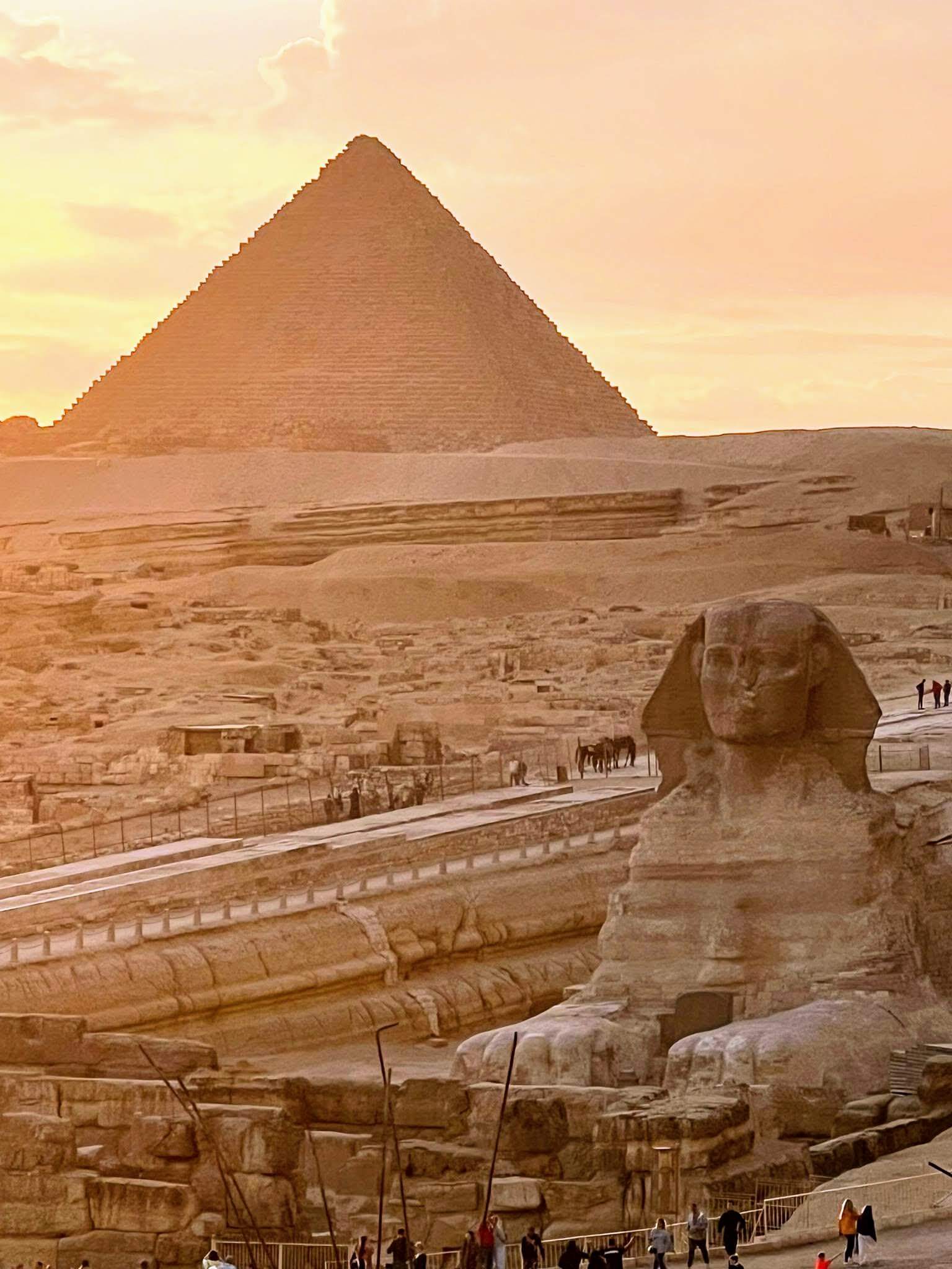 pyramid-sphinx-at-sunset-giza-egypt